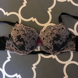 Like New Victoria’s Secret Dream Angels bra 34D